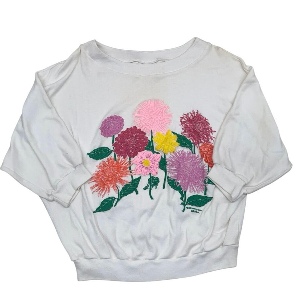 Beautiful vintage Morning Sun flower embroidered  top 🌼 - Fits S/M